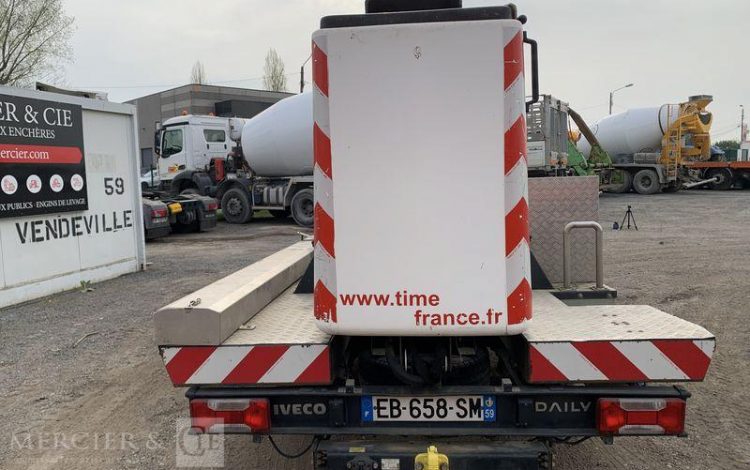 IVECO 35-130  EQUIPE NACELLE TIME 11 M – AN 2016 – 68253 KMS BLANC EB-658-SM