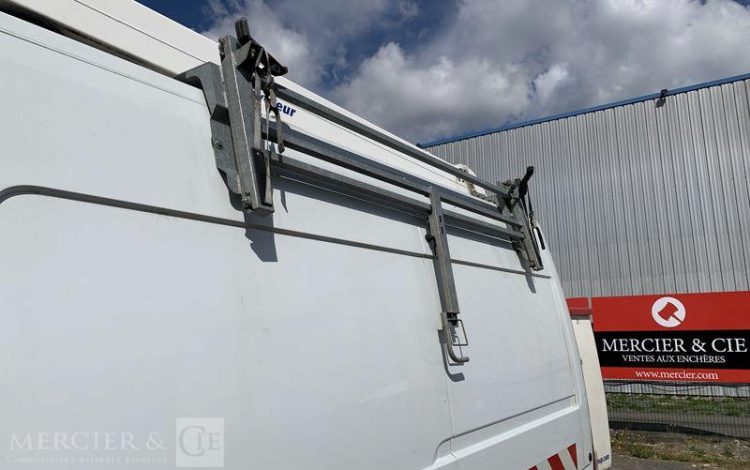 RENAULT MASTER FOURGON F3500 DCI 130 – NACELLE 10M – AN 2018 – 82127 HRS BLANC ET-260-LC