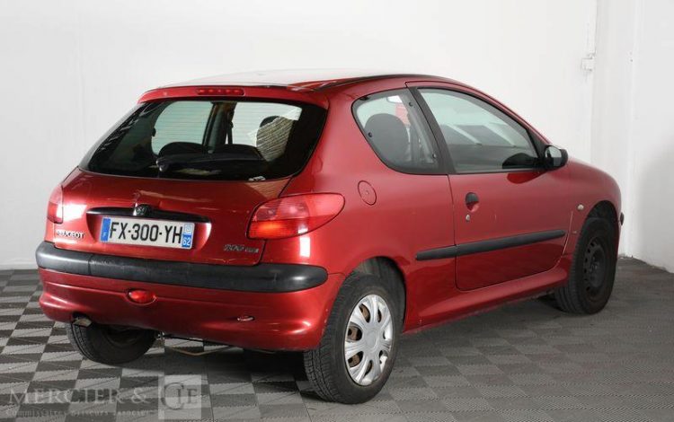 PEUGEOT 206 1,4 HDI 70 3PTES ROUGE FX-300-YH