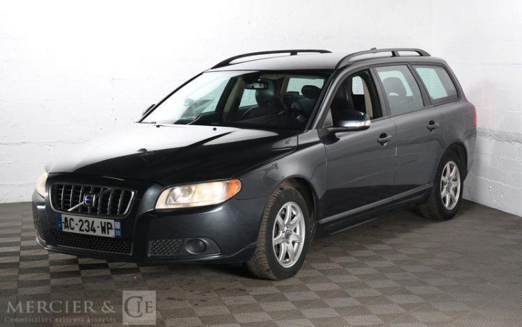 VOLVO V70 2,4 D 163CH MOMENTUM GEARTRONIC GRIS AC-234-WP