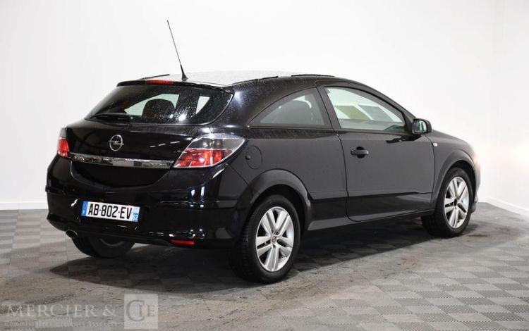 OPEL ASTRA GTC 1,7 CDTI 110 SPORT NOIR AB-802-EV