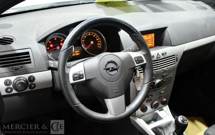 OPEL ASTRA GTC 1,7 CDTI 110 SPORT NOIR AB-802-EV
