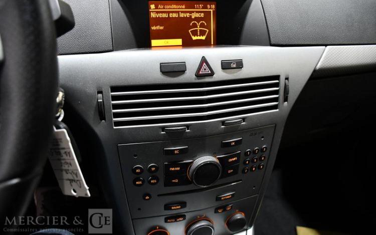 OPEL ASTRA GTC 1,7 CDTI 110 SPORT NOIR AB-802-EV