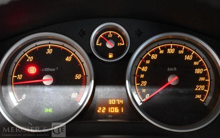 OPEL ASTRA GTC 1,7 CDTI 110 SPORT NOIR AB-802-EV