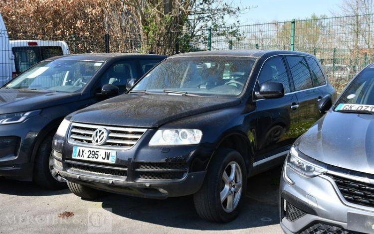 VOLKSWAGEN TOUAREG 3.0 TDI 225 CARAT 4MOTION TIPTRONIC BVA
 NOIR AX-295-JW