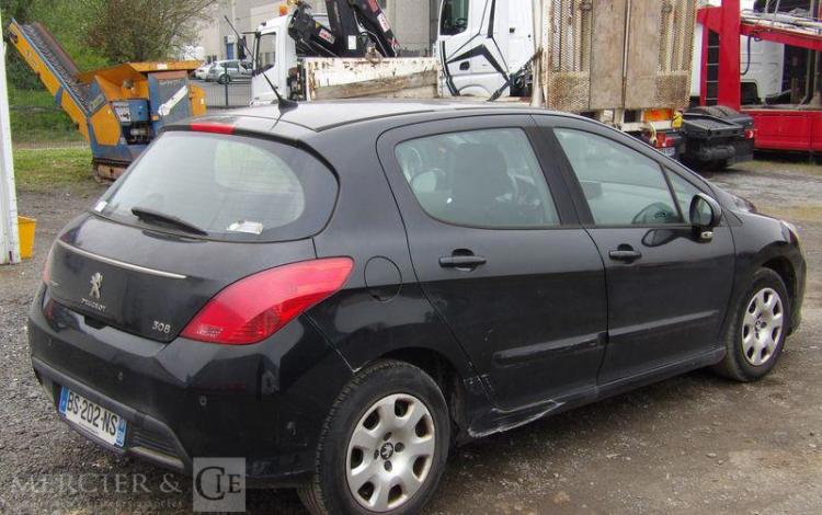PEUGEOT 308 5 PORTES 1,6 HDI 8V FAP BLUE LION 92 CV – DIESEL – 237260 KMS – ANNEE 2011 NOIR BS-202-NS