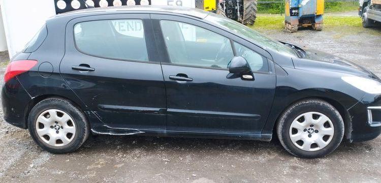 PEUGEOT 308 5 PORTES 1,6 HDI 8V FAP BLUE LION 92 CV – DIESEL – 237260 KMS – ANNEE 2011 NOIR BS-202-NS