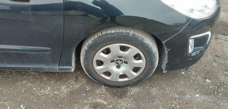 PEUGEOT 308 5 PORTES 1,6 HDI 8V FAP BLUE LION 92 CV – DIESEL – 237260 KMS – ANNEE 2011 NOIR BS-202-NS