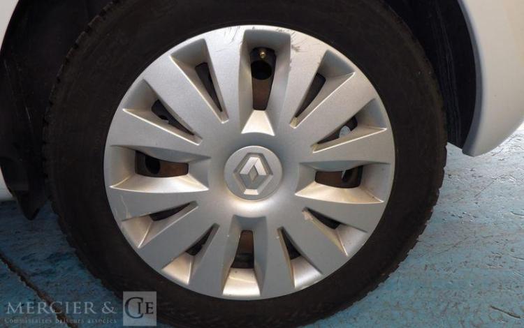 RENAULT CLIO 1,2 75CH BLANC BS-687-EX