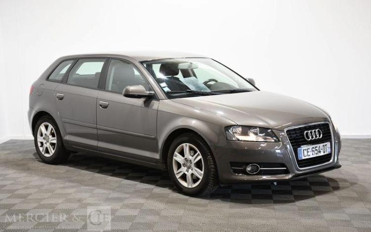AUDI A3 SPORTBACK 1,6 TDI 105 BUSINESS LINE S-TRONIC S&S GRIS CE-654-DT