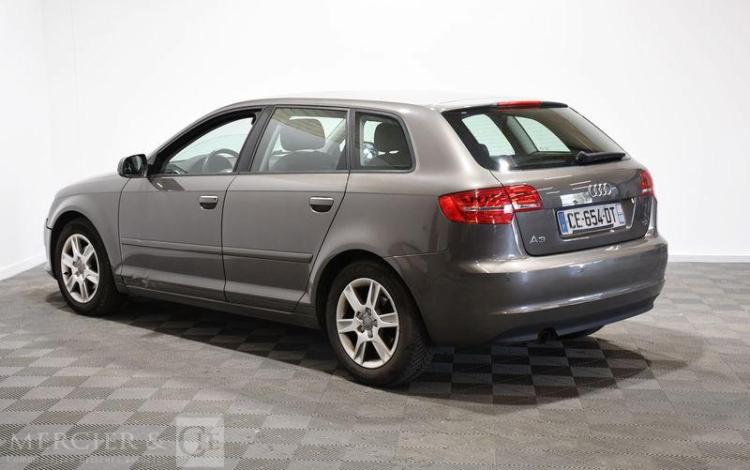AUDI A3 SPORTBACK 1,6 TDI 105 BUSINESS LINE S-TRONIC S&S GRIS CE-654-DT