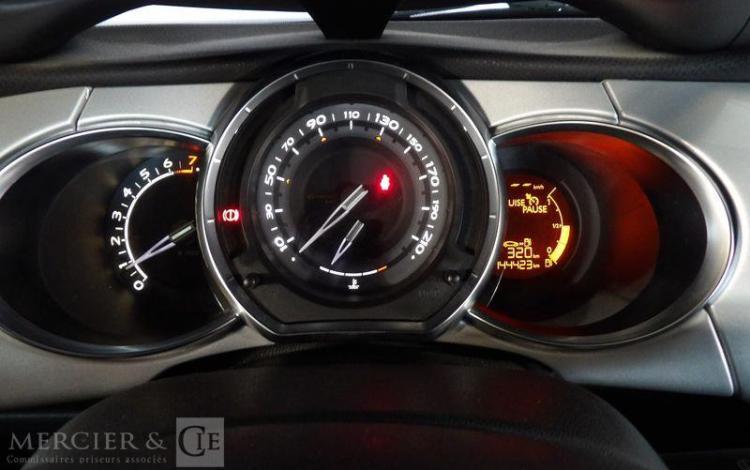 CITROEN DS3 1,4 VTI 95CH AIRDREAM CHIC BLANC CN-071-ZS