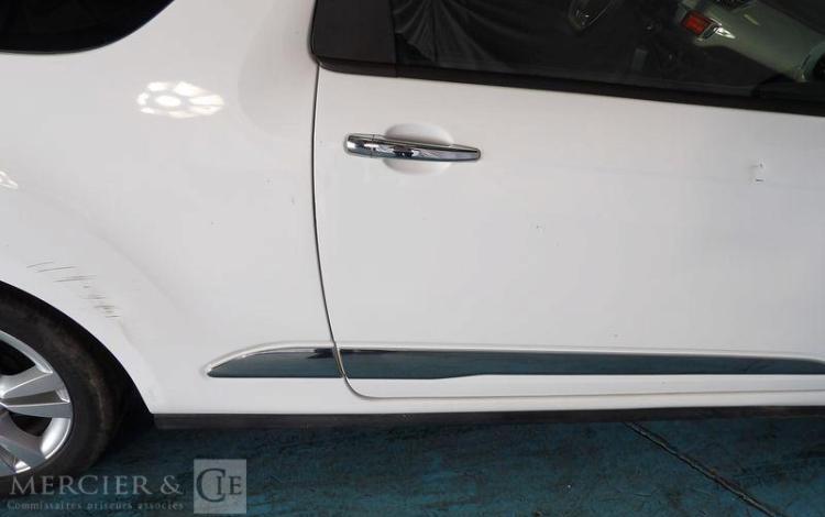 CITROEN DS3 1,4 VTI 95CH AIRDREAM CHIC BLANC CN-071-ZS