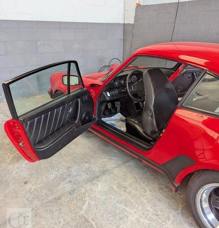 PORSCHE 911 TURBO TYPE 930  CS-624-JB