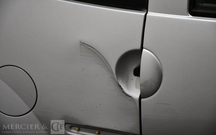 RENAULT TWINGO 1,5 DCI 65CH AUTHENTIQUE GRIS CS-746-MH