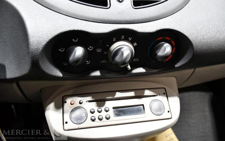 RENAULT TWINGO 1,5 DCI 65CH AUTHENTIQUE GRIS CS-746-MH