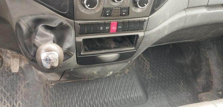 IVECO 35C13 BENNE SIMPLE CABINE COFFRE ROUGE CS-771-ZN