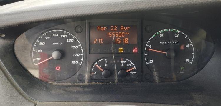 IVECO 35C13 BENNE SIMPLE CABINE COFFRE ROUGE CS-771-ZN