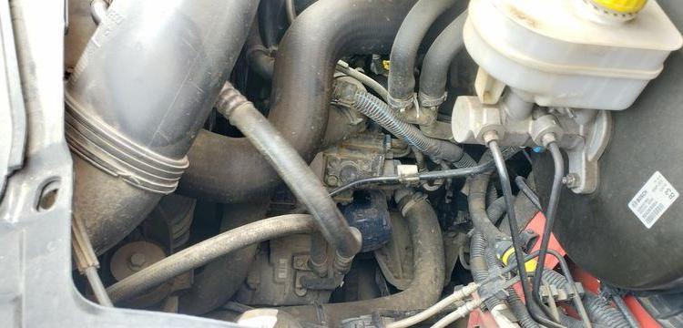 IVECO 35C13 BENNE SIMPLE CABINE COFFRE ROUGE CS-771-ZN