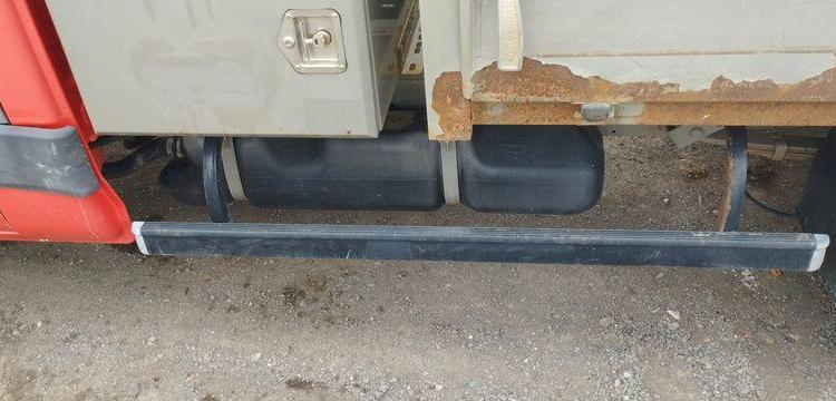 IVECO 35C13 BENNE SIMPLE CABINE COFFRE ROUGE CS-771-ZN