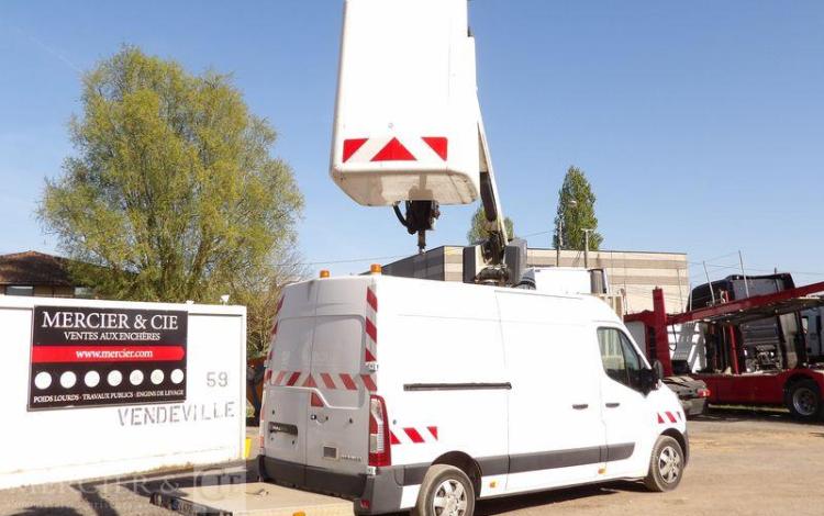 RENAULT MASTER 3 L2H2 F3500 2,3DCI 16 FAP 125 CV AVEC NACELLE TIME ET32LE – 695 HEURES BLANC CV-472-XS