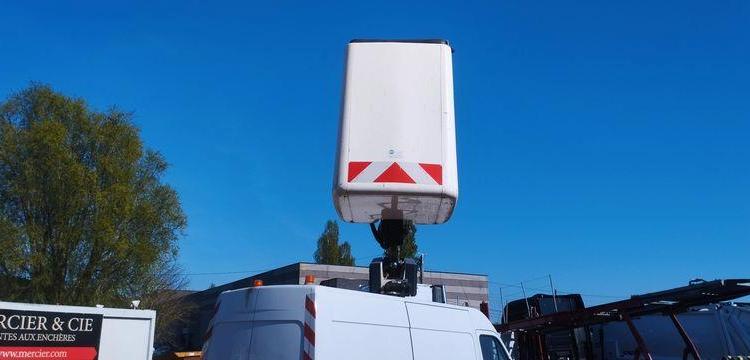 RENAULT MASTER 3 L2H2 F3500 2,3DCI 16 FAP 125 CV AVEC NACELLE TIME ET32LE – 695 HEURES BLANC CV-472-XS