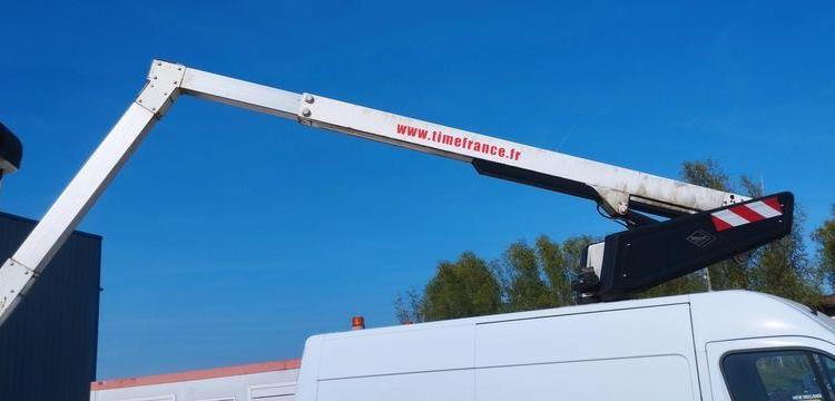 RENAULT MASTER 3 L2H2 F3500 2,3DCI 16 FAP 125 CV AVEC NACELLE TIME ET32LE – 695 HEURES BLANC CV-472-XS