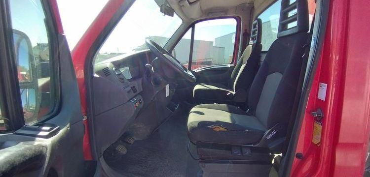 IVECO 35S11 AVEC NACELLE MULTITEL MT202 DS 20M – DIESEL – 4640 HEURES – 90129 KMS ROUGE CW-116-FK
