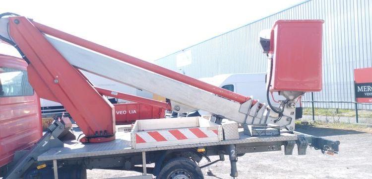 IVECO 35S11 AVEC NACELLE MULTITEL MT202 DS 20M – DIESEL – 4640 HEURES – 90129 KMS ROUGE CW-116-FK