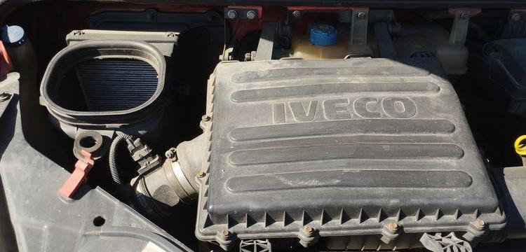 IVECO 35S11 AVEC NACELLE MULTITEL MT202 DS 20M – DIESEL – 4640 HEURES – 90129 KMS ROUGE CW-116-FK