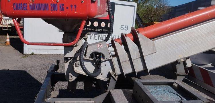 IVECO 35S11 AVEC NACELLE MULTITEL MT202 DS 20M – DIESEL – 4640 HEURES – 90129 KMS ROUGE CW-116-FK
