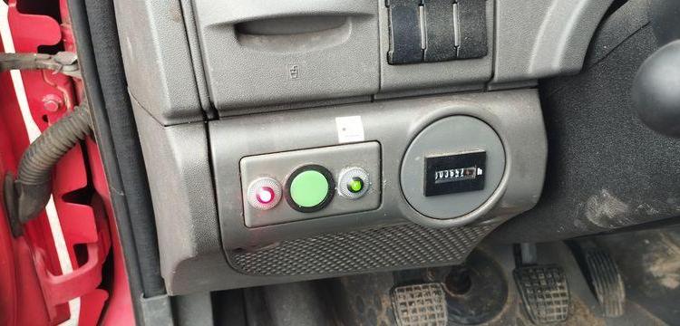 IVECO 35S11 AVEC NACELLE MULTITEL MX170 16M – DIESEL – 3647 HEURES – 111407 KMS ROUGE CY-366-KD
