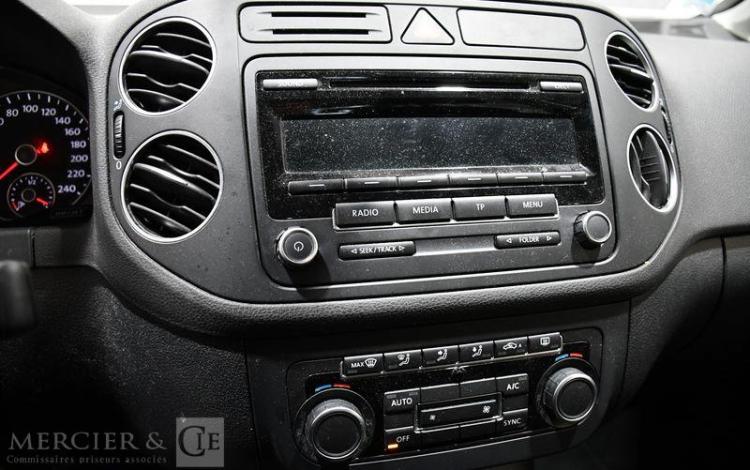 VOLKSWAGEN GOLF PLUS 1,6 TDI 105 BLUE MOTION CFT LINE NOIR CZ-815-YL