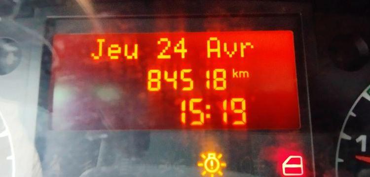 IVECO 35S11 AVEC NACELLE GSR E179T 16M – DIESEL – 3210 HEURES – 84518 KMS – ANNEE 2013 ROUGE DA-890-SZ