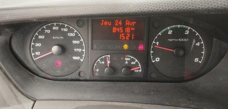 IVECO 35S11 AVEC NACELLE GSR E179T 16M – DIESEL – 3210 HEURES – 84518 KMS – ANNEE 2013 ROUGE DA-890-SZ