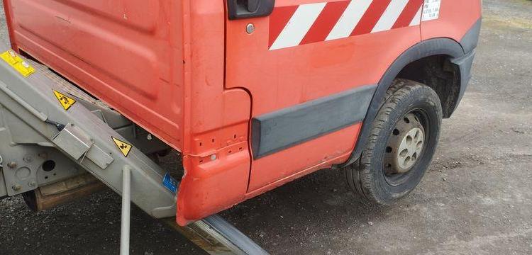 IVECO 35S11 AVEC NACELLE GSR E179T 16M – DIESEL – 3210 HEURES – 84518 KMS – ANNEE 2013 ROUGE DA-890-SZ