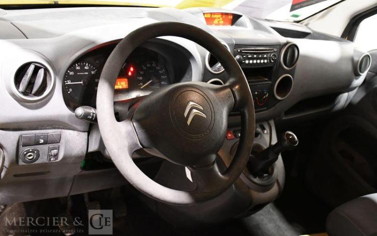 CITROEN BERLINGO 1.6 HDI 75CH FAP CONFORT JAUNE DB-953-ZG
