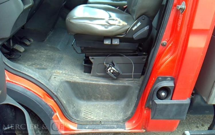 IVECO 35C13 BENNE SIMPLE CABINE COFFRE ROUGE DE-407-JS