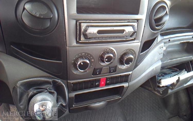IVECO 35C13 BENNE SIMPLE CABINE COFFRE ROUGE DE-407-JS