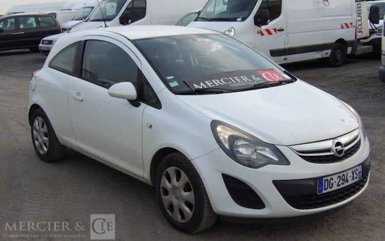 OPEL CORSA 3 PORTES PHASE 2 1.3 CDTI 16V ECOTEC 75 CV – DIESEL – 261474 KMS – AN 2014 BLANC DG-294-XS