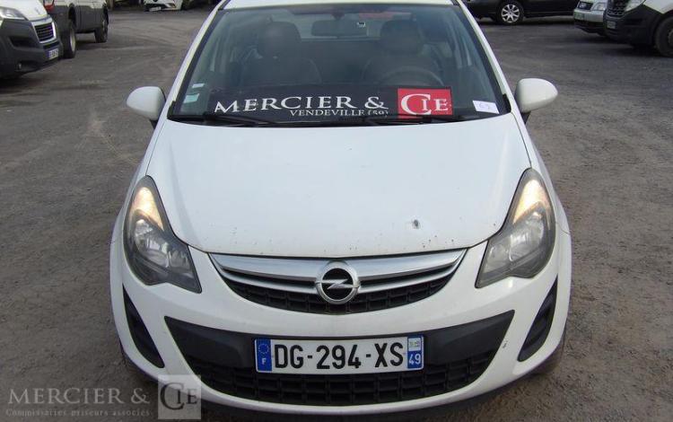 OPEL CORSA 3 PORTES PHASE 2 1.3 CDTI 16V ECOTEC 75 CV – DIESEL – 261474 KMS – AN 2014 BLANC DG-294-XS