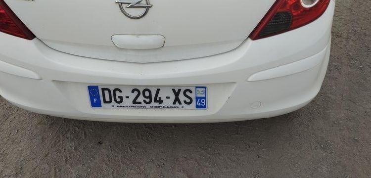 OPEL CORSA 3 PORTES PHASE 2 1.3 CDTI 16V ECOTEC 75 CV – DIESEL – 261474 KMS – AN 2014 BLANC DG-294-XS