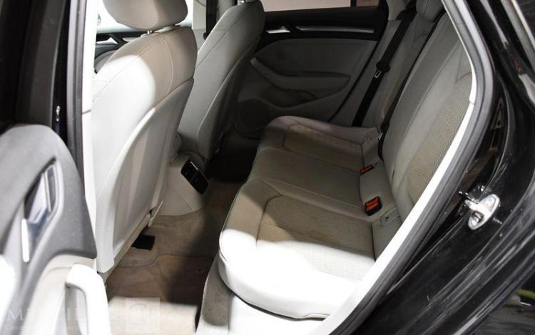 AUDI A3 1,6 TDI 110 AMBIENTE NOIR DL-425-CH