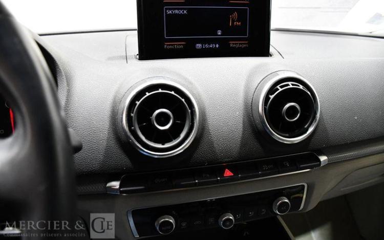 AUDI A3 1,6 TDI 110 AMBIENTE NOIR DL-425-CH