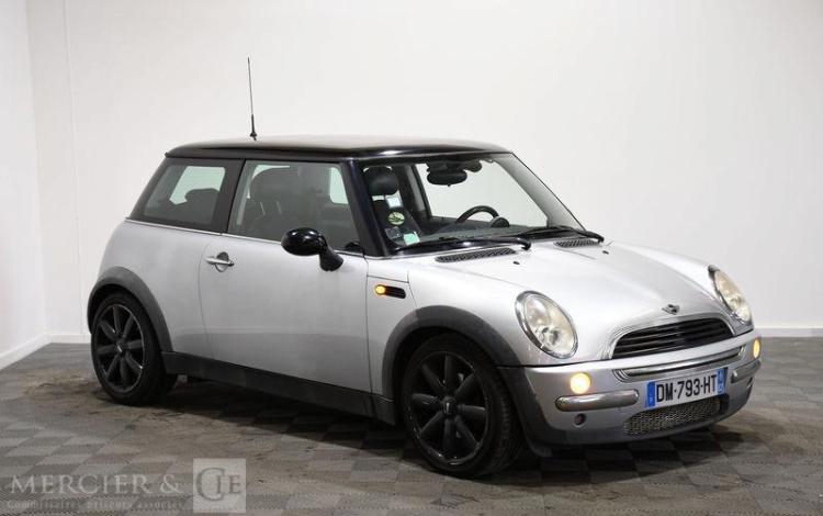 MINI COOPER 1,6 115CH GRIS DM-793-HT