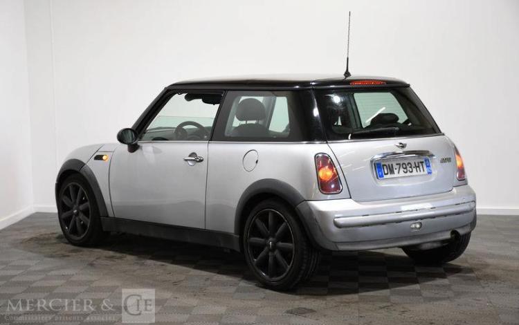 MINI COOPER 1,6 115CH GRIS DM-793-HT