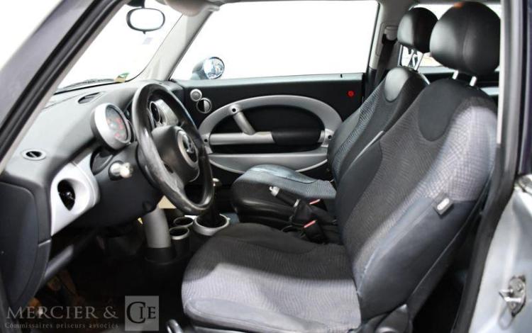 MINI COOPER 1,6 115CH GRIS DM-793-HT