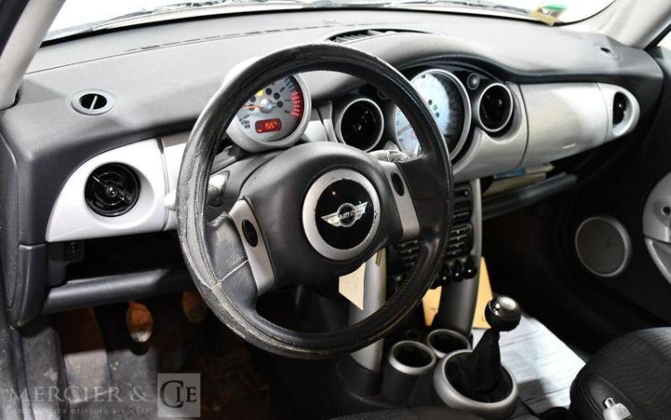 MINI COOPER 1,6 115CH GRIS DM-793-HT