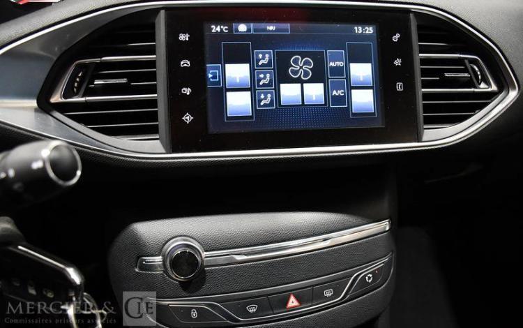 PEUGEOT 308 1,2 PURETECH 130 CH ALLURE S&S BLANC DN-680-YW