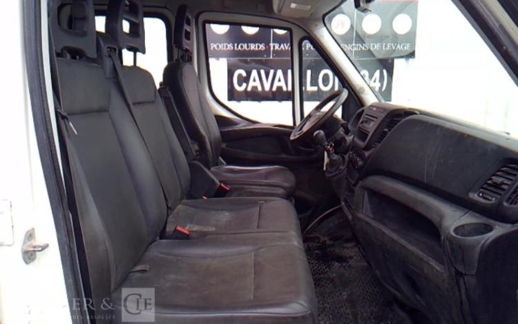 IVECO 35-130 BENNE DOUBLE CABINE BLANC DT-450-NR